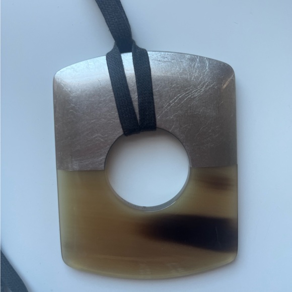 Hermes Horn Pendant Necklace (Dalva) - Picture 4 of 5